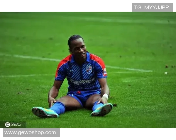 聚焦足球巨星妻子多重身份揭秘她们的职业人生与独立魅力